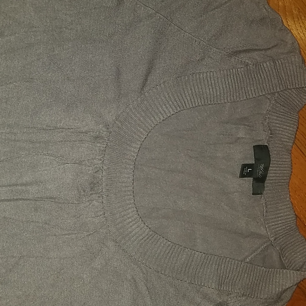 Sweater - Picture 2 of 4